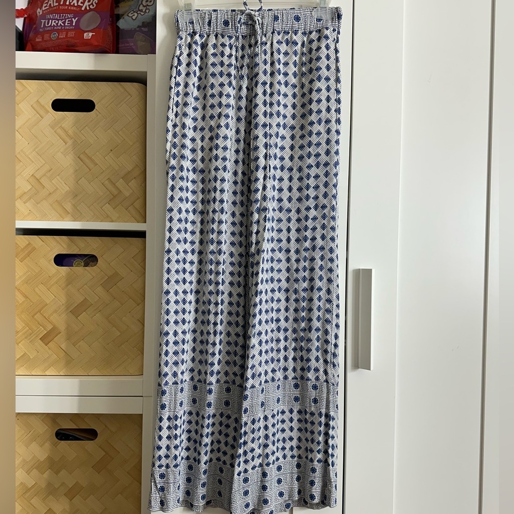 H&M Blue and White Patterned summer pants 2